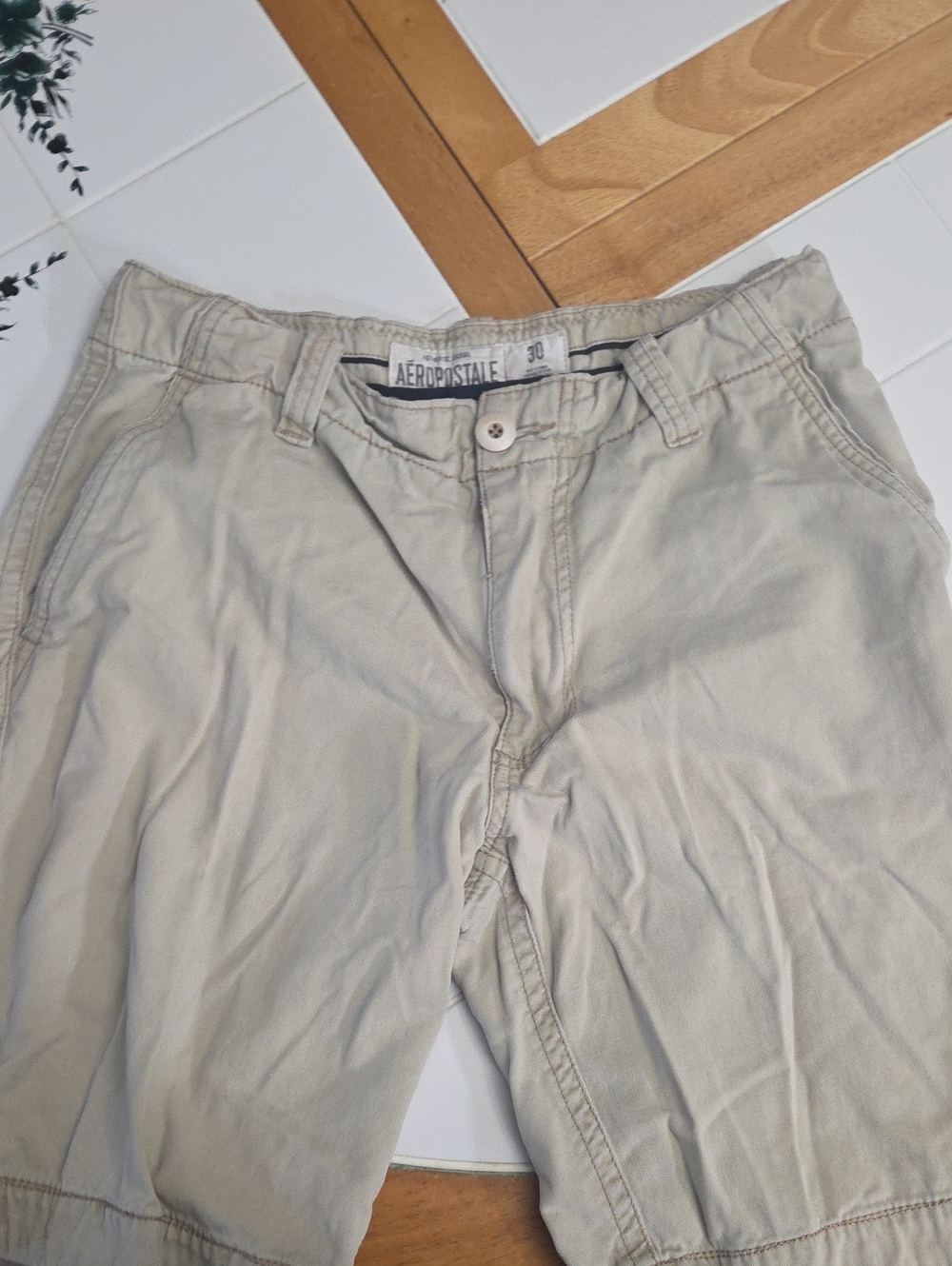 Aeropostale Men’s Light Khaki Chino Shorts